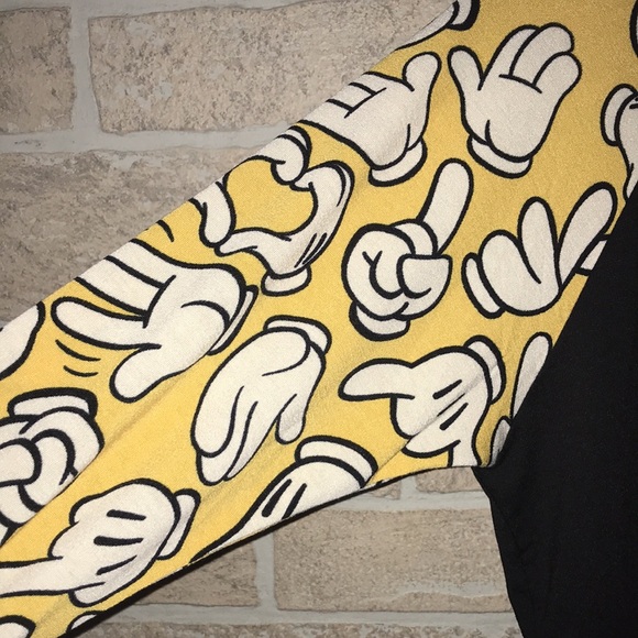 ✅LulaRoe Mickey Mouse Hands Randy Tee - Picture 2 of 7